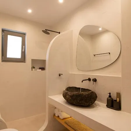 Youtopia Luxury & Villa
