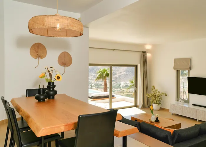 Youtopia Chora (Ios)